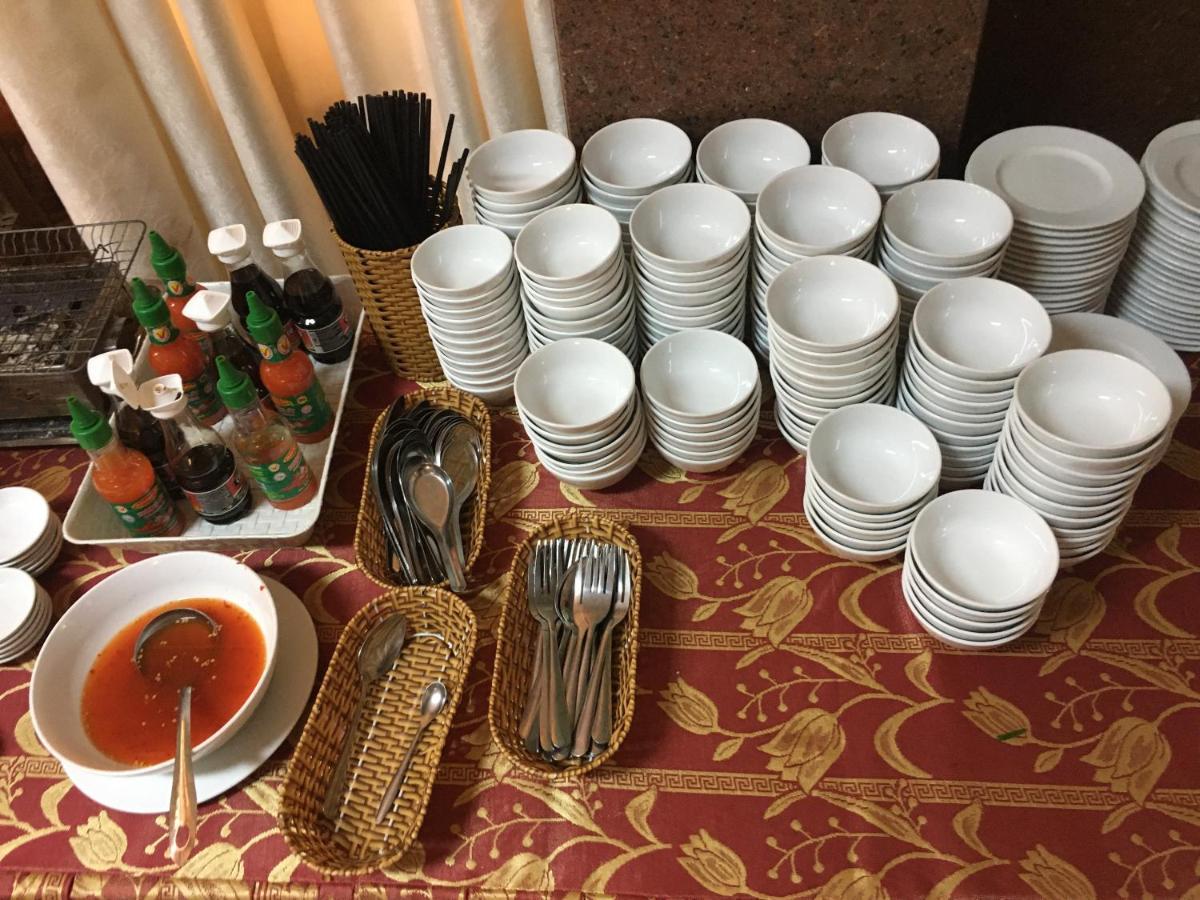 Khach San Binh Duong Hotell Quy Nhon Exteriör bild